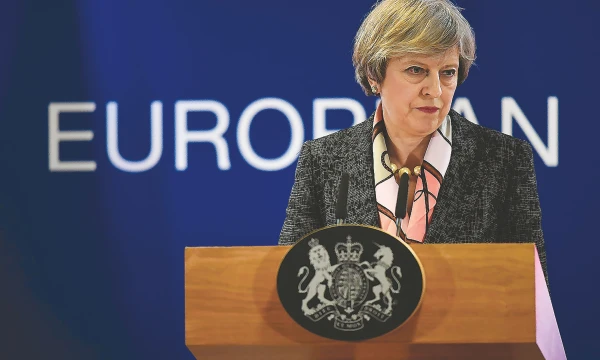 Theresa May, JK ministrė pirmininkė, nesunkiai įveikė pasipriešinimą parlamente ir turi laisvas rankas derėtis su Briuseliu.
Dylano martinezo („reuters“ / „scanpix“) nuotr.