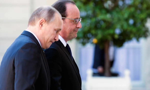 Vladimiras Putinas siekia pademonstruoti, kad Rusija dabar – svarbiausia Prancūzijos partnerė. Theo Duval („Xinhua“ / „Scanpix“) nuotr.