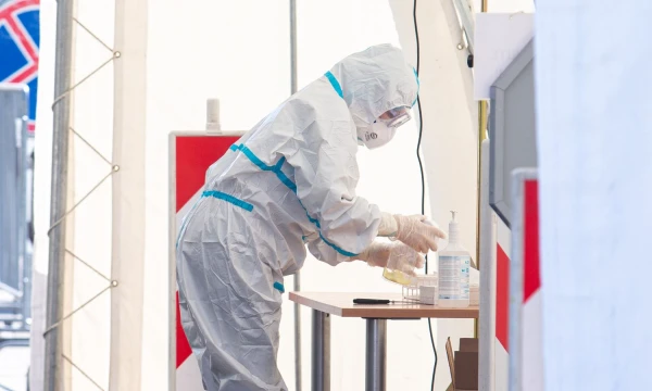 Mobilus koronaviruso patikros punktas Vilniuje, Savanorių pr. Juditos Grigelytės (VŽ) nuotr.