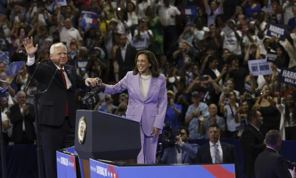Timas Walzas ir Kamala Harris. Yalonda M. James („San Francisco Chronicle“ /AP/ „Scanpix“) nuotr.