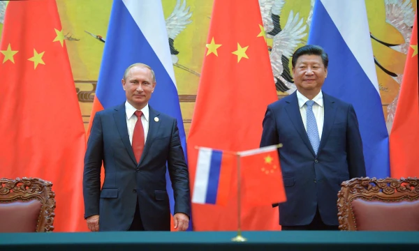Russian President Vladimir Putin (left) and Chinese President Xi Jinping attend the ceremony of signing documents following Russian-Chinese talks at the Great Hall of the People in Beijing. Alexei Druzhinin/RIA Novosti/Scanpix