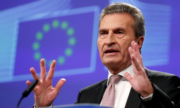 Guntheris Oettingeris, už ES biudžetą atsakingas Europos Komisijos narys. Francois Lenoir („Reuters“ / „Scanpix“) nuotr.