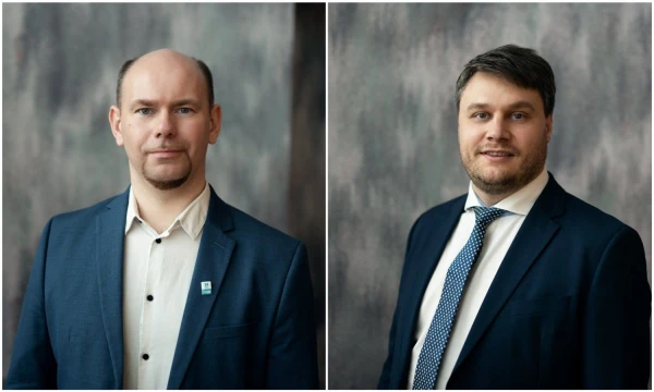 Specialistai pabrėžia, kad antivirusinė apsauga – tik pirmasis žingsnis, po kurio privaloma diegti  papildomus saugumo sprendimus. Nuotraukoje – Ramūnas Liubertas, ESET Lietuva IT inžinierius ir Deividas Pelenis, bendrovės pardavimų vadovas. Ryčio Galadausko nuotr.