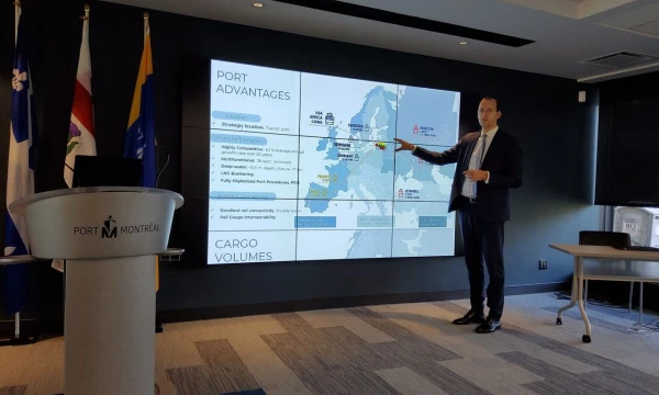 JAV, Kanados laivybos federacijoje ir Monrealio uoste buvo ryškiai pabrėžiamos uostų ir geležinkelių jungtys, tai pristatoma kaip vienas vienetas, kai uostas ir geležinkelis matomi kaip vientisa grandinė.
