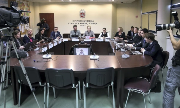 VRK spręs dėl biudžeto pinigų padalinimo partijoms.  Vladimiro Ivanovo (VŽ) nuotr. 
