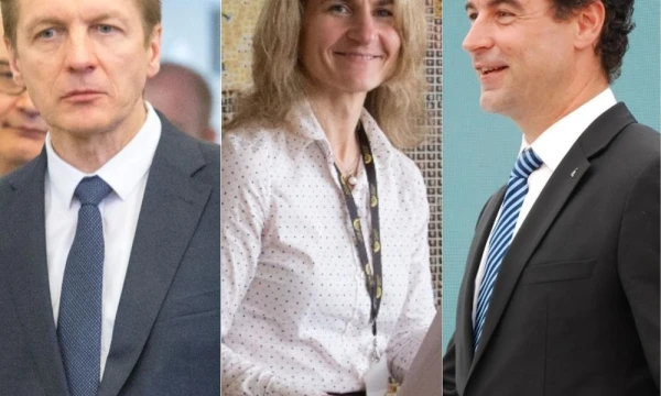 Iš kairės: Arvydas Vaitkus, Klaipėdos valstybinio jūrų uosto direkcijos vadovas, Asta Sungailienė, Lietuvos pašto generalinė direktorė, ir Mindaugas Jusius, „Klaipėdos naftos“ vadovas. VŽ koliažas.