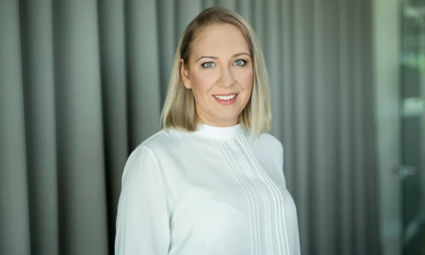 Areta Žiogė, UAB „Adampolis“ serviso ir parduotuvių vadovė: „Parduotuvės tampa kompetencijų centrais, jose atsiranda erdvės klientui pabendrauti, pasikonsultuoti, rasti ne vien detalę, bet visą sprendimą turimai problemai“.