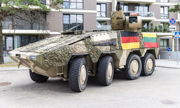 Vokiečių bendrovės „Artec“ kovinė pėstininkų mašina „Boxer“. Vladimiro Ivanovo (VŽ) nuotr.