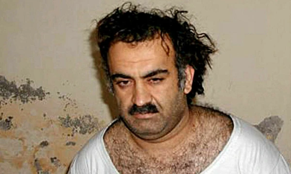 Kh. Sh. Mohammedas – rugsėjo 11–osios atakų sumanytojas netrukus po to, kai buvo sulaikytas. AFP/„Scanpix“ nuotr.