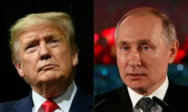 Buvęs JAV prezidentas Donaldas Trumpas ir karo nusikaltimais kaltinamas autoritarinis Rusijos lyderis Vladimiras Putinas. Jimo Watsono ir Emmanuelio Dunando (AFP / „Scanpix“) nuotr.