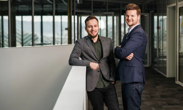 Žygimantas Mikšta (kairėje) ir Vytis Uogintas kartu dirba nuo 2012 m. Bendrovės nuotr.