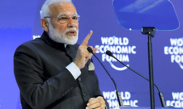 Narendra Modi, Indijos premjeras, savo kalboje Davose kritikavo prezidento Trumpo politiką. Deniso Balibouse (Reuters / Scanpix) nuotr.
