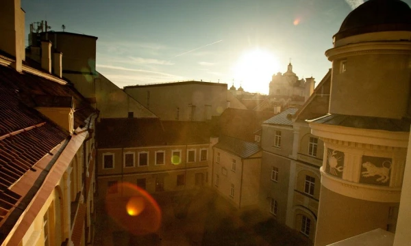 Vilniaus Universiteto observatorijos (Martyno Počobuto) kiemas.