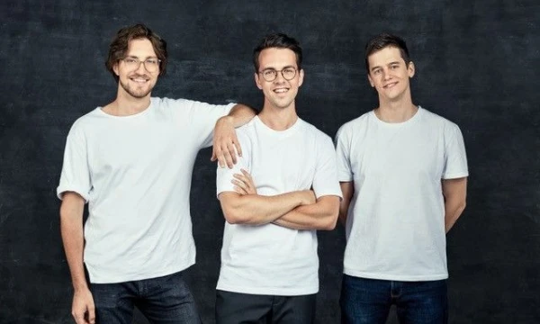 „Turing College“ įkūrėjai (Iš kairės) Benas Šidlauskas, Lukas Kaminskis, Tomas Moška. Bendrovės nuotr.