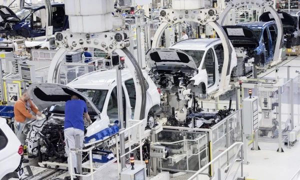Pandemija automobilių pramonei sukėlė neeilinius iššūkius. „Volkswagen AG“ nuotr.