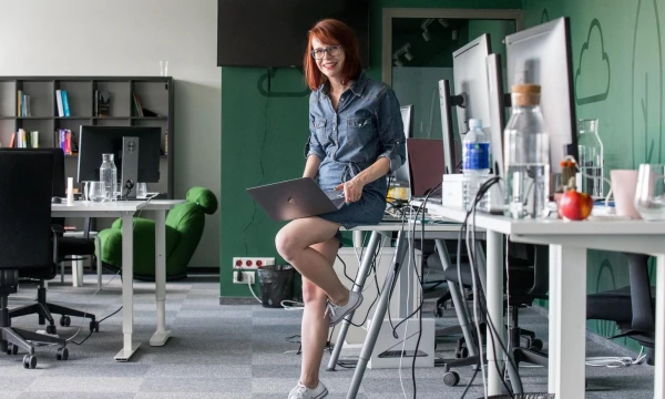 Marta Sprogytė, UAB „Tesonet“ personalo vadovė: „Kai žmonės gerai jaučiasi darbe, geriau ir dirba.“
Juditos Grigelytės (VŽ) nuotr.