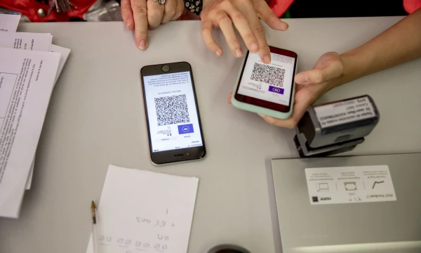 Europos Sąjungos COVID-19 sertifikatai. Adrienne Surprenant (AP/„Scanpix“) nuotr.