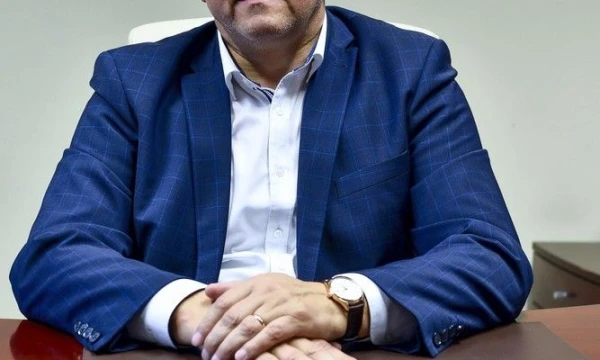 Arvidas Januška, UAB „Ekskomisarų biuras“ generalinis direktorius: „Šiandien save apibūdiname dviem žodžiais „Inovatyvi klasika“ – tai patikimumas, profesionalumas, pasitikėjimu grįsta partnerystė ir inovatyvūs saugos sprendimai.“ Vlado Ščiavinsko nuotr.