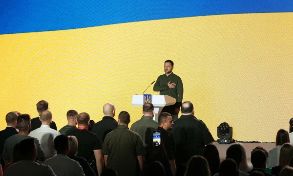 Ukrainos prezidentas Volodymyras Zelenskis jaunimo forume. Hennadii Minchenko (Ukrinfo / SIPA / „Scanpix“) nuotr.