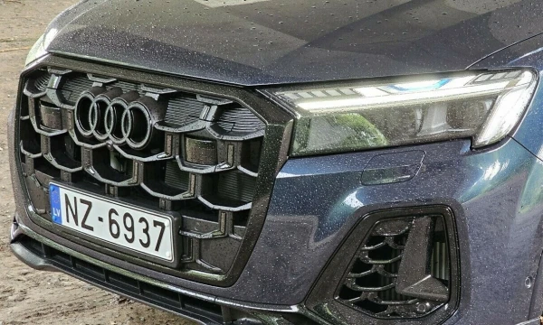 Latvijoje registruotas naujas automobilis. Lino Butkaus (VŽ) nuotr.