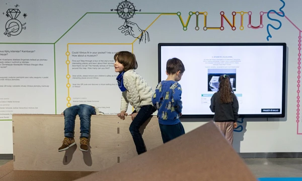 Meninės instaliacijos „Surask vilką“ dalis. MO muziejaus nuotr.