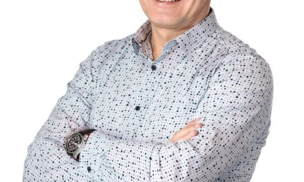 GENERAL FINANCING BANKO generalinis direktorius Noelis Crameris. 