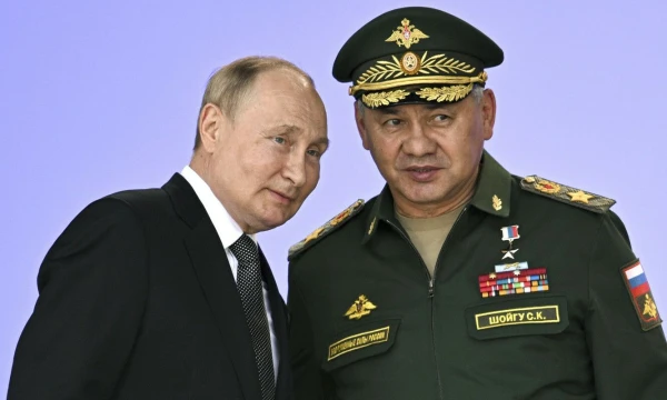 Vladimiras Putinas, Rusijos prezidentas, ir Sergejus Šoigu, Rusijos Rusijos gynybos ministras. „Reuters“/„Scanpix“ nuotr.