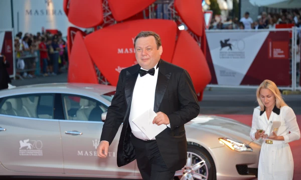 Michiailas Fridmanas, finansinio ir industrinio konsorciumo „Alfa Group“ bendraturtis ir vadovas, 70-ojo Venecijos filmų festivalio atidaryme, 2013 m.  Ekaterinos Chesnokovos/RIA Novosti nuotr.