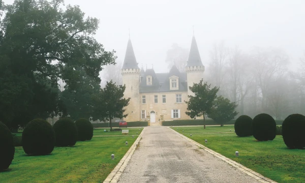 Bordo vynas įsitvirtino kaip investavimo objektas. Nuotraukoje – „Chateau d'Agassac“ ūkis Medoke. Arūno Starkaus nuotr.