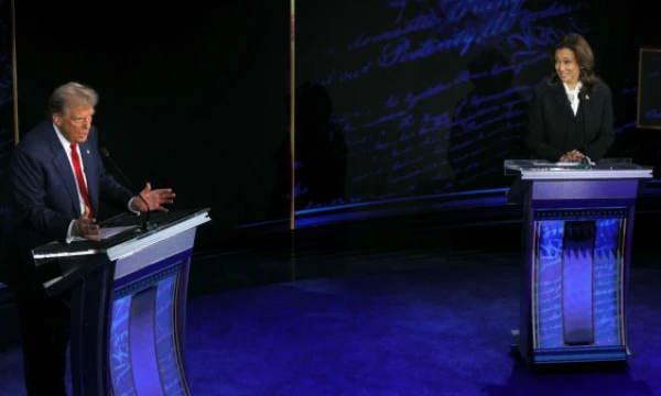 Debatai „ABC“ televizijos studijoje Filadelfijoje. Briano Snyderio („Reuters“ / „Scanpix“) nuotr.