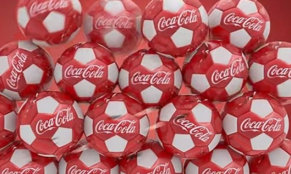 Kadras iš „Coca-Cola“ klipo.
