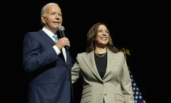 Joe Bidenas, JAV prezidentas, ir Kamala Harris, JAV viceprezidentė ir Demokratų partijos kandidatė į prezidentus. Susan Walsh (AP / „Scanpix“) nuotr.