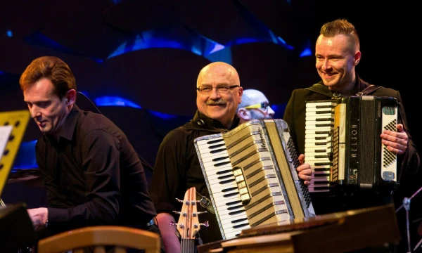 Iš kairės: Valerijus Ramoška, Vytautas Labutis, Liutauras Janušaitis. Birštono džiazo festivalis, 2016. Gretos Skaraitienės / „Scanpix“ nuotr.