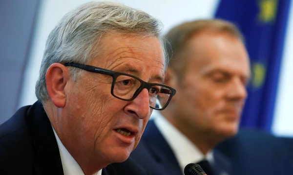Jeanas Claude'as Junckeris ir Donaldas Tuskas. „Reuters“ / „Scanpix“ nuotr.