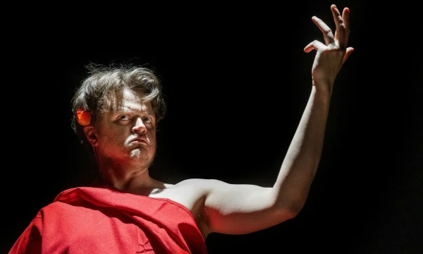 Iš Senojo Vilniaus teatro spektaklio „Kaligula“. Dmitrijaus Matvejevo nuotr.