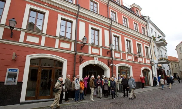 Savaitgalį vilniečiai galės rinktis iš 20-ies teminių nemokamų ekskursijų po senus ir naujesnius miesto rajonus. Vladimiro Ivanono (VŽ) nuotr. 