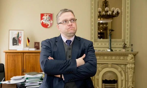 Vitas Vasiliauskas, Lietuvos banko valdybos pirmininkas: „Kriptovaliutų burbului sprogus, gali subliūkšti ne vieno staigaus praturtėjimo viziją turinčio žmogaus svajonės.“ Juditos Grigelytės (VŽ) nuotr. 
