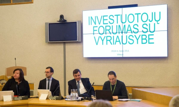 Šiemet kovą įvyko tradicinis metinis asociacijos „Investuotojų forumo" narių susitikimas su Vyriausybe, kuriame investuotojai valdžiai pateikė 100-tą savo pasiūlymų. Vladimiro Ivanovo (VŽ) nuotr.