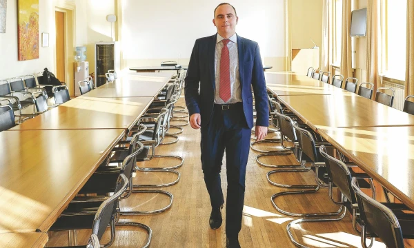 Aleksandras Izgorodinas, „SME Finance“ patarėjas ekonomikai: „Valstybė puikiausiai supranta, kad jeigu nebus imtasi pakankamai efektyvių priemonių, viešasis sektorius gali toliau degraduoti.“ Vladimiro Ivanovo (VŽ) nuotr.