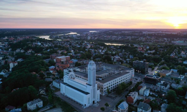 Bendrovės vizualizacija.