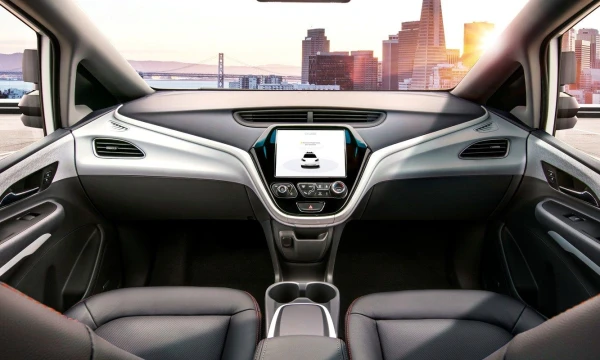 Inžinieriai jau gali eliminuoti vairuotoją iš automobilio, tačiau tai – tik viena iš naujos technologijos įdiegimo sąlygų. „Cruise LLC“ nuotr.