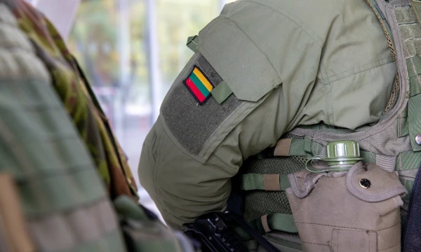 Lietuvos kariai Latežerio pasienio kontrolės punkte su Baltarusija. Juditos Grigelytės nuotr.