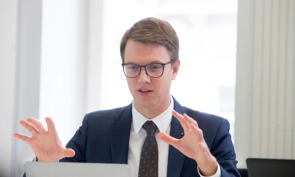 „Bendrovių veikla tampa vis labiau pagrįsta technologijų naudojimu“, – pasakoja „Infobalt“ direktorius Paulius Vertelka. Juditos Grigelytės (VŽ) nuotr.
