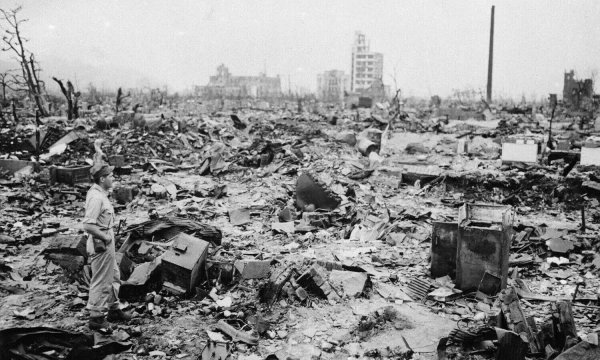Hirošima po atominės bombos sprogimo. 1945 m. rugpjūčio 8 d.  AP / „Scanpix“ nuotr.