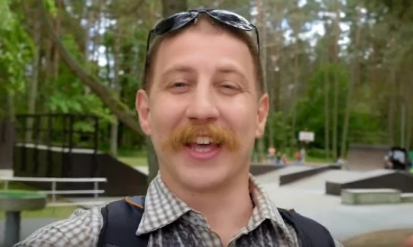 Kadras iš „Vytauto“ klipo, startavusio per draugiškas krepšinio varžybas.
