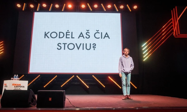 Olego Šurajevo vadovaujamai MB „Olegas ir storas“ Vilniaus savivaldybė sumokėjo beveik 10.000 Eur už mero Remigijaus Šimašiaus veiklą reklamuojančius vaizdo įrašus.  Pats p. Šurajevas tvirtina asmeninėse socialinių tinklų paskyrose p. Šimašiaus veiklos nereklamuoja. 
Juditos Grigelytės (VŽ) nuotr.