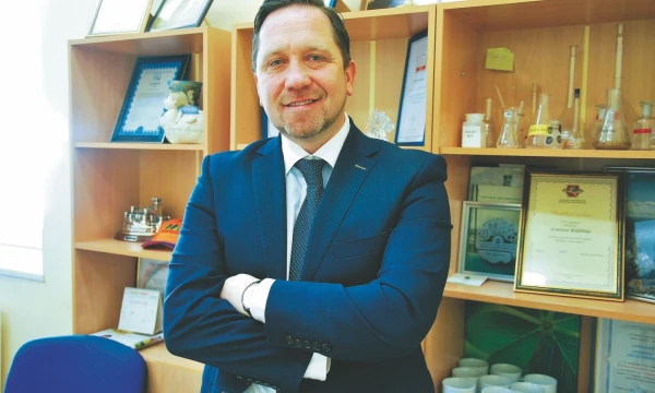 Arminas Kildišis, grūdų prekybos UAB „Agrosfera“ direktorius: „Jau dabar mes negalime įvykdyti sutarčių, o kainos rinkoje per mėnesį nukrito jau apie 20 Eur už toną.“
Indrės Sesartės (VŽ) nuotr.