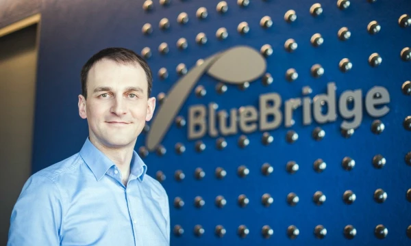 Artūras Šriupša
UAB “Blue Bridge Bond” direktorius.
