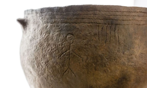 Adomėliu pramintas ant puodo vaizduojamas žmogus – seniausias siužetinės dailės pavyzdys Lietuvoje. L. Penek / LNM nuotr.