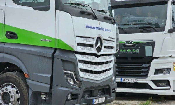 Lietuvos vežėjai dabar negalvoja apie transporto parkų plėtrą, tačiau siekia išlaikyti pasirengimą maksimaliu pajėgumu kibti į darbus. Lino Butkaus (VŽ) nuotr.